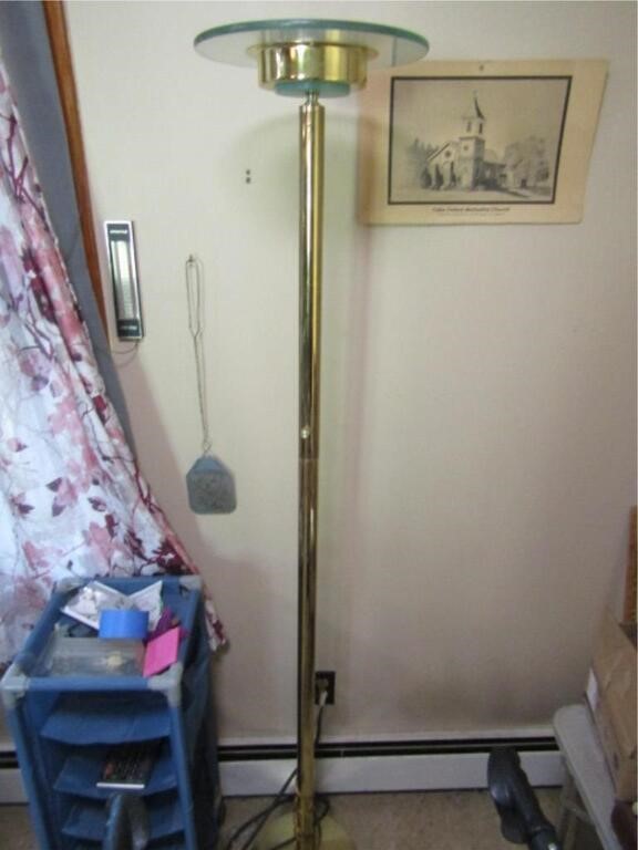 FLOOR LAMP