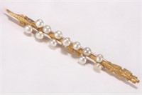 15ct Yellow Gold Seed Pearl Brooch,