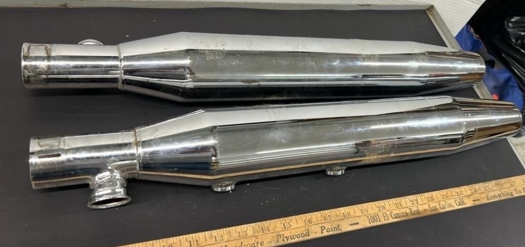 Pair of Harley Davidson Chrome Motorcycle Pipes