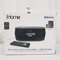 IHOME DUAL ALARM STEREO CLOCK RADIO + USB CHARGING