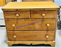 Wooden Dresser (40 x 34 x 19)