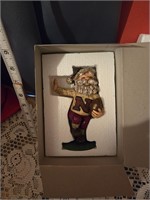 NE Santa in Box