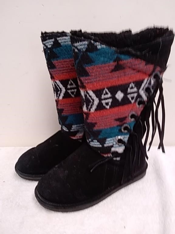 Winter style boots women's size 7