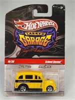 HOT WHEELS LARRY'S GARAGE SCHOOL BUSTED NIP