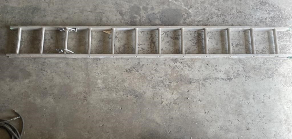12’ Aluminum Ladder