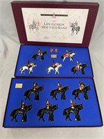 2pc Boxed Modern Britains Mounted Band Sets