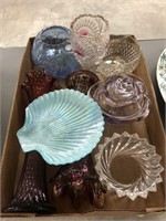 TRAY OF MISC COLORED GLASS, CARNIVAL, BOWLS, MISC