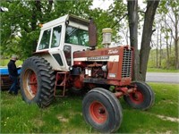 International 856 tractor