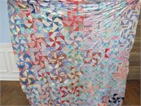 AMAZING QUILT TOPPER GREAT COLORS HAS BEEN WASHED