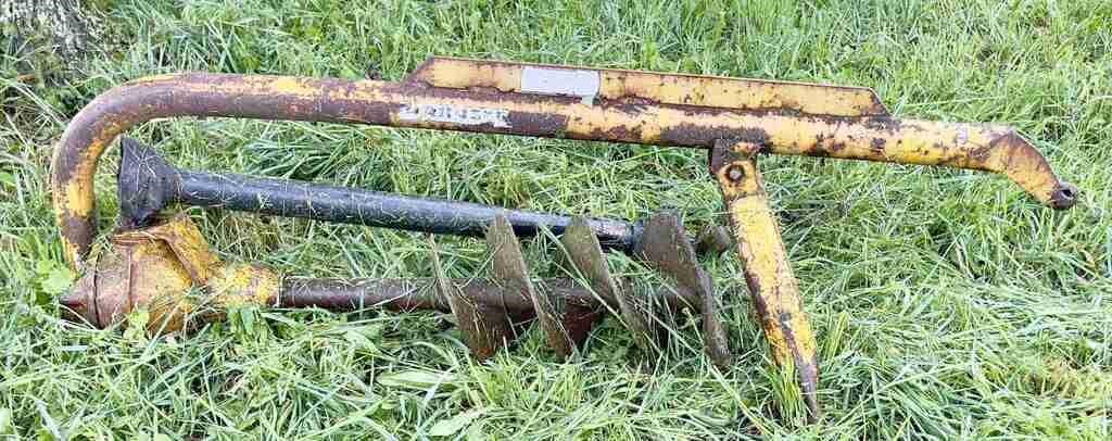 Danuser 3 pt post hole digger with 12" auger