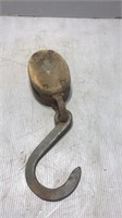 Wood pulley hook