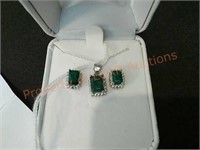 Emerald Gemstone Earrings & Pendant Set