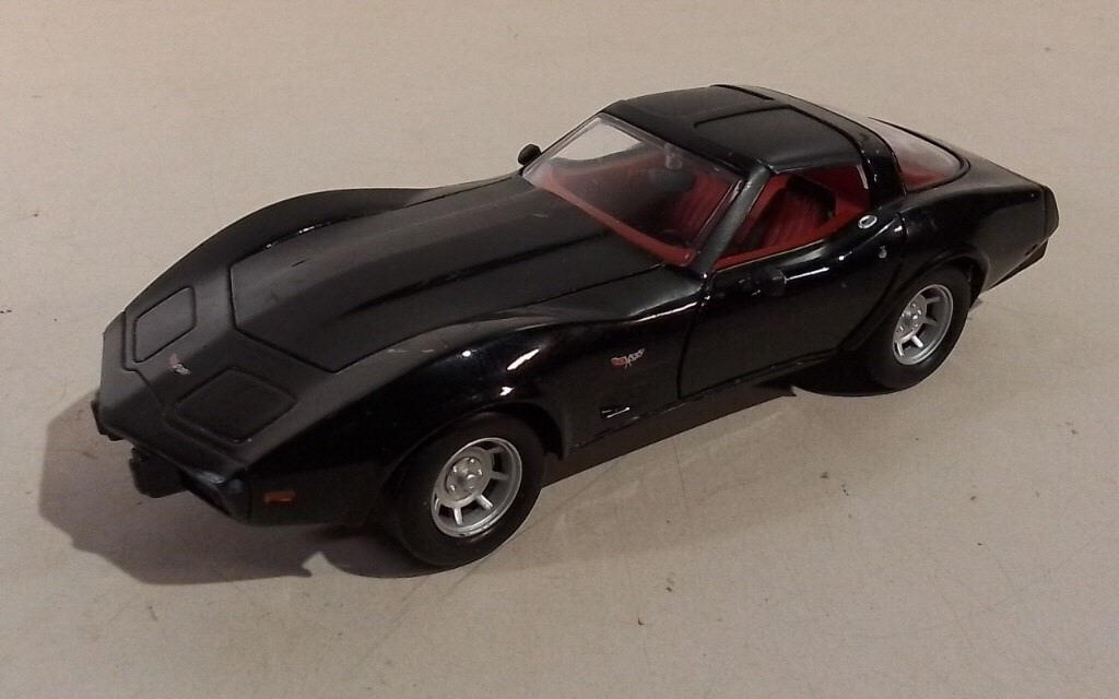 1:24 Diecast 1979 Chevrolet Corvette