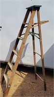 Wood step ladder