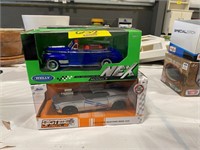 (2) 1/24 SCALE DIECAST CARS