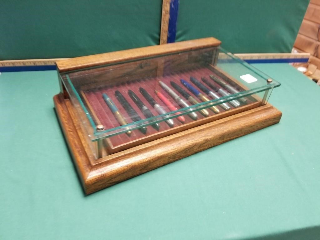 OAK PEN DISPLAY W/ PULLOUT DRAWER