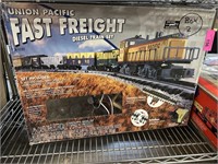 UNION PACIFIC FAST FREIGHT DIESEL TRAIN SET