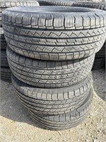 Set of 4 Michelin latitude tires 245/60R18