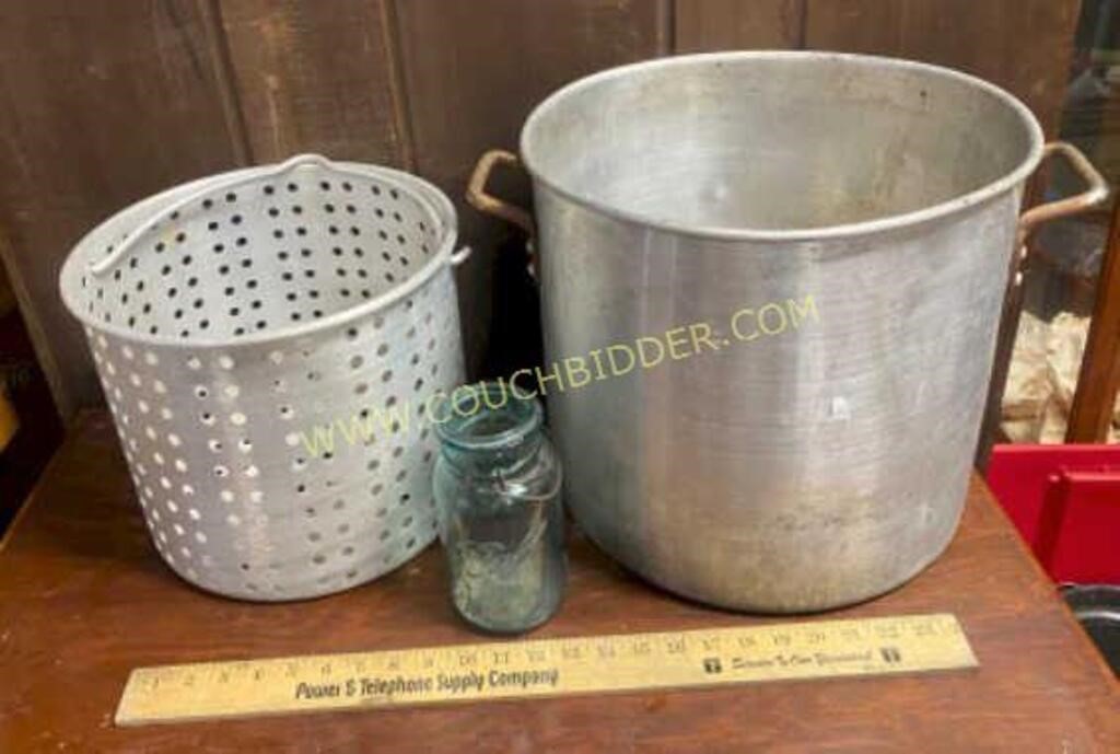 Large stainless Boiling Pot & strainer Insert