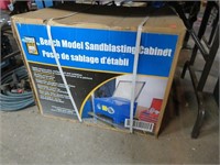 NEW Bench model sandblaster cabinet