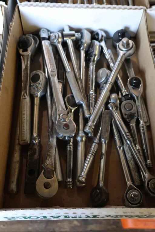 BOX OF ASSORTED RATCHETS