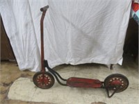 ANTIQUE CHILD'S SCOOTER 31"T X 39"W