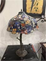 Tree design stained glass lamp