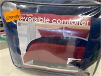 REVERSIBLE COMFORTER