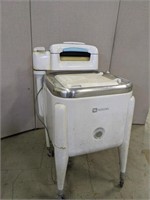 Vintage Maytag Gyratator Washing Machine