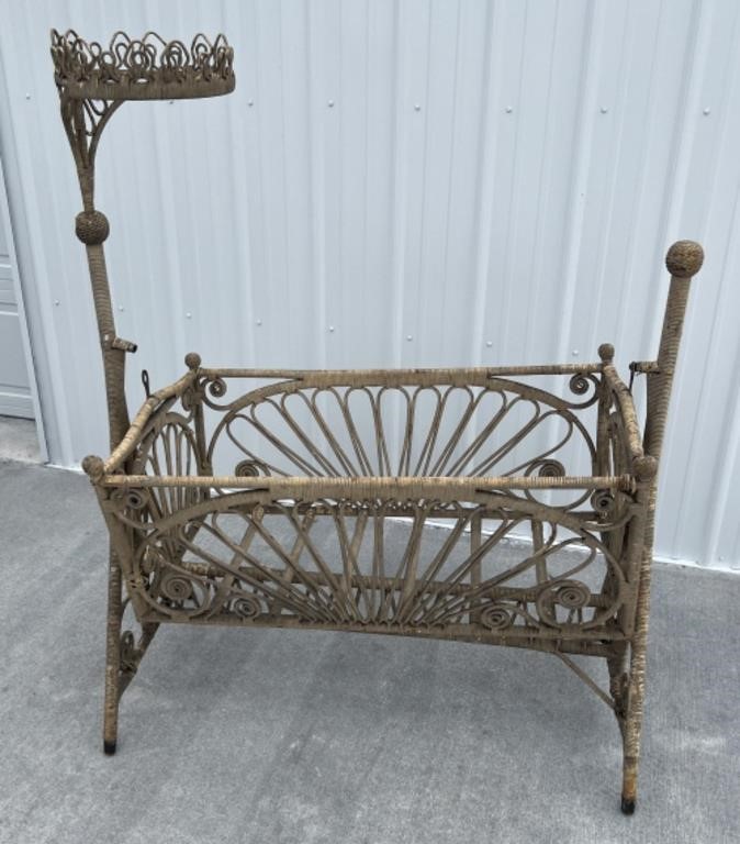 Wicker baby bassinetTE vintage