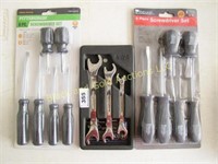 Lot: 3 packages screwdrivers, wrenches, new