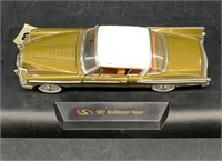Model of a 1957 Studebaker