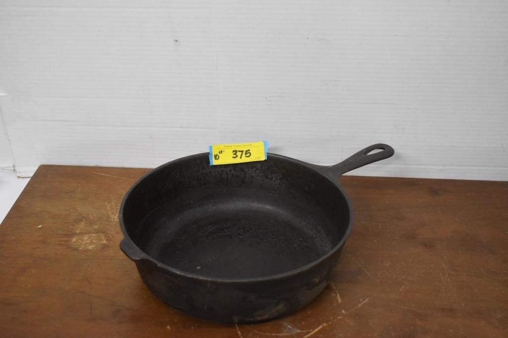 Wagner Ware 10" Cast Iron Skillet