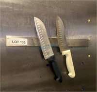 GROUP OF KNIFE MAGNET & CHEF KNIVES(2)