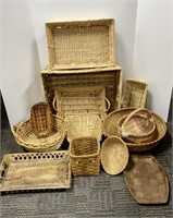 Large variety of baskets (11 total)