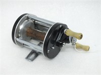 QUAKER CITY DEAR WORKS FISHING REEL