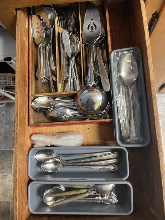 KITCHEN FLATWARE, UTENSILS, JUNK DRAWER ITEMS