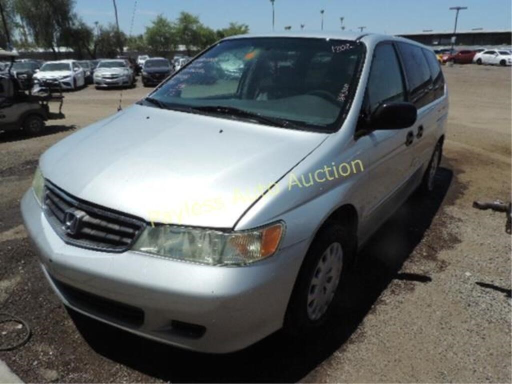 2004 Honda Odyssey 5FNRL18584B102707 Silver