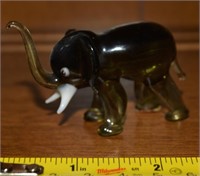 Vtg E Germany Blown Glass Elephant Figurine 2.75"