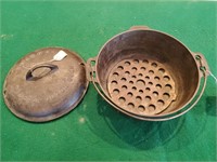 Griswold No 8 Tite-Top Dutch Oven w/ Trivet