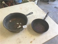2 cast iron skillets