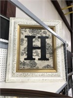 H WALL DECOR