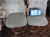 2 Vintage Bar Stools