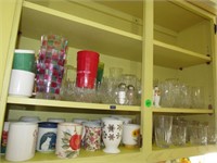 Coffee cups and drinking glasses