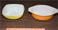 2- VINTAGE PYREX BOWLS ! -C-1