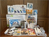Nintendo Wii Gaming W/Lots of Extras