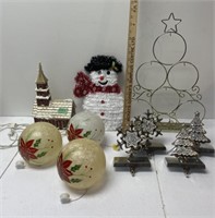 Christmas decor lot- see pictures