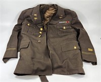 US ARMY OFFICERS COAT WITH PATCHES