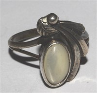 Vtg Native American Sterling Mother of Pearl Ring