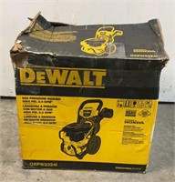 DeWalt 3300PSI Gas Powered Pressure Washer DXPW332